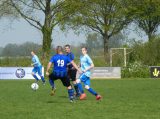 S.K.N.W.K. 3 - FC De Westhoek '20 4 (comp.) seizoen 2021-2022 (58/108)